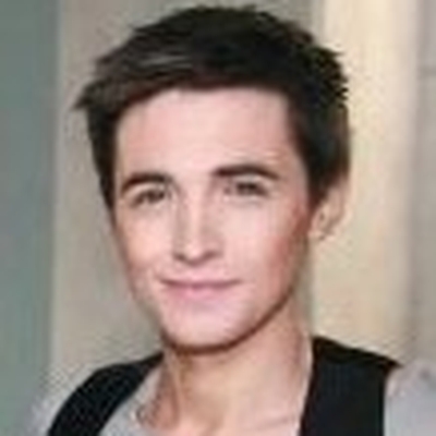 Donal Skehan Autograph Profile