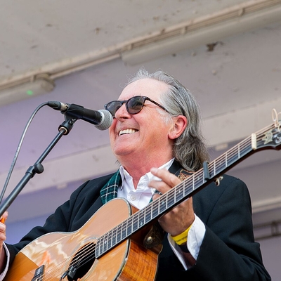 Dougie MacLean Autograph Profile