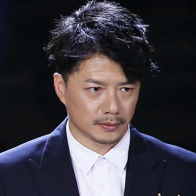 Duan Yihong Autograph Profile