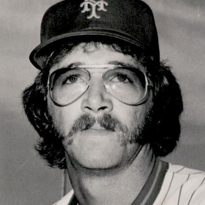 Dwight Bernard Autograph Profile