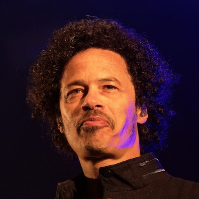 Eagle Eye Cherry Autograph Profile