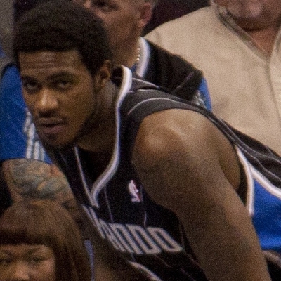 Earl Clark Autograph Profile