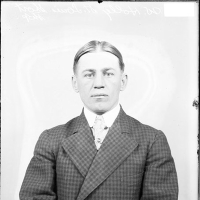Ed Holly Autograph Profile