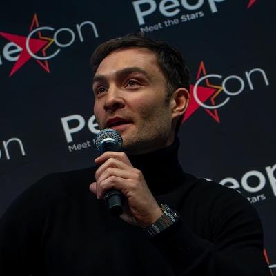 Ed Westwick Autograph Profile