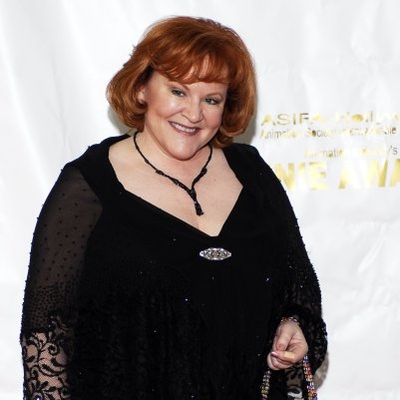 Edie McClurg Autograph Profile