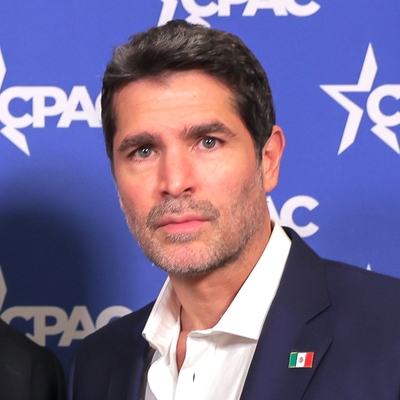 Eduardo Verástegui Autograph Profile