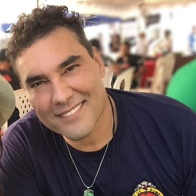 Eduardo Yáñez Autograph Profile
