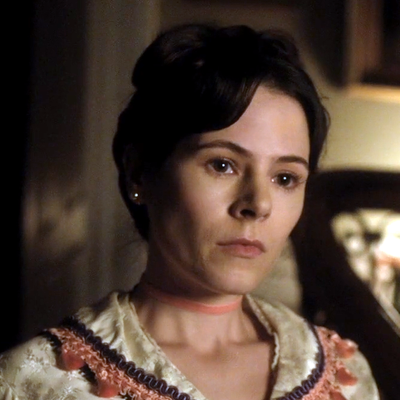 Elaine Cassidy Autograph Profile