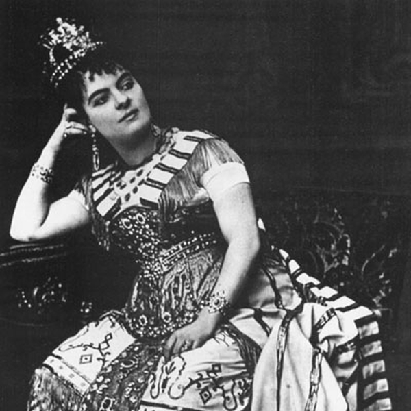 Elena Sanz