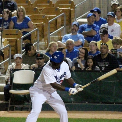 Elian Herrera Autograph Profile