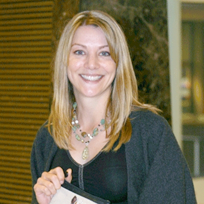 Elizabeth Anne Allen Autograph Profile