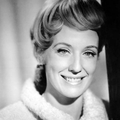 Elizabeth Hubbard Autograph Profile