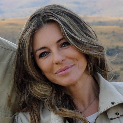 Elizabeth Hurley Autograph Profile