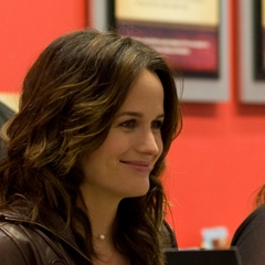 Elizabeth Reaser