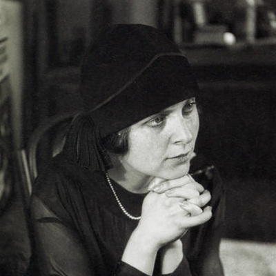 Elsa Triolet Autograph Profile