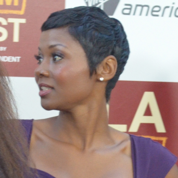Emayatzy Corinealdi