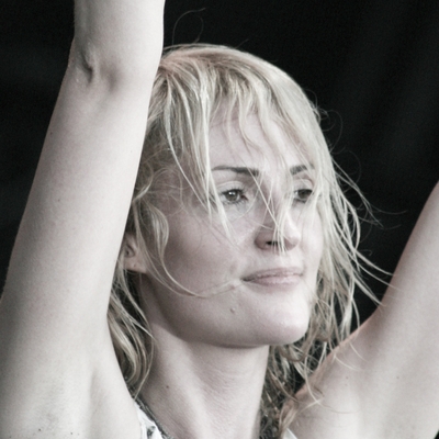 Emily Haines Autograph Profile