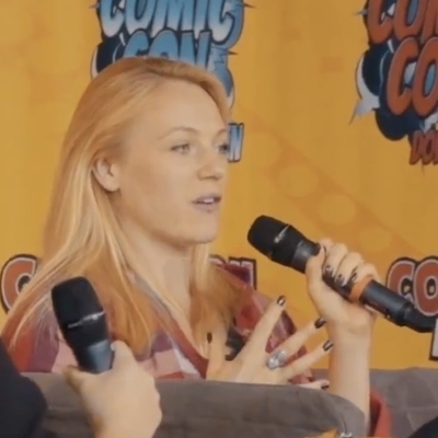 Emma Bell Autograph Profile