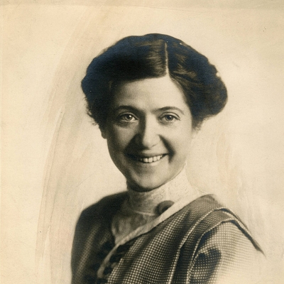 Emma Dunn Autograph Profile