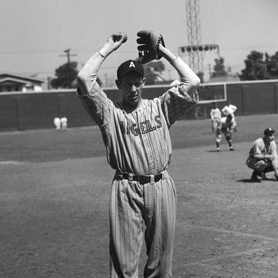 Emmett Nelson Autograph Profile