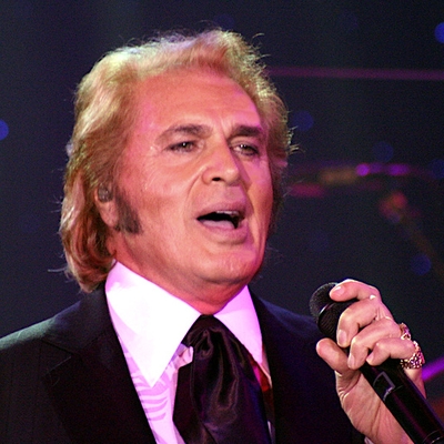 Engelbert Humperdinck Autograph Profile