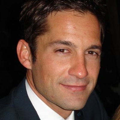 Enrique Murciano Autograph Profile