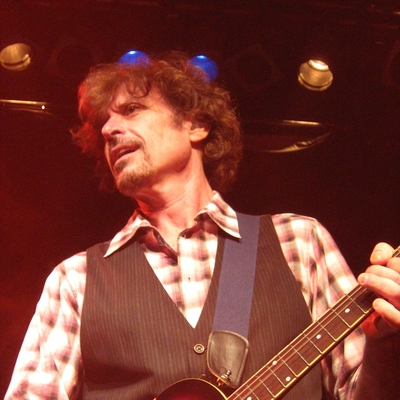 Eric Bazilian Autograph Profile