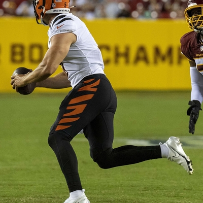 Eric Dungey Autograph Profile