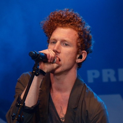 Erik Hassle Autograph Profile