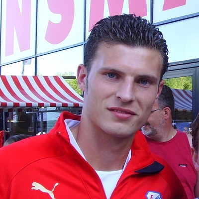 Erik Pieters Autograph Profile
