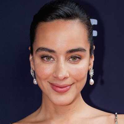 Esmeralda Pimentel Autograph Profile