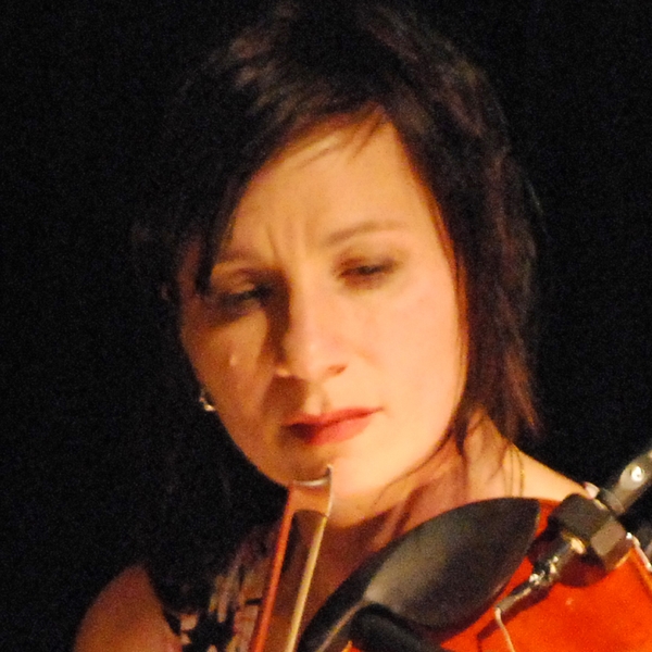 Eszter Balint