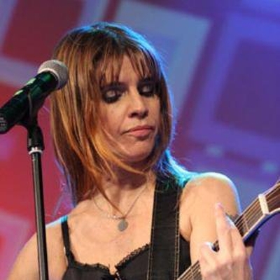 Fabiana Cantilo Autograph Profile