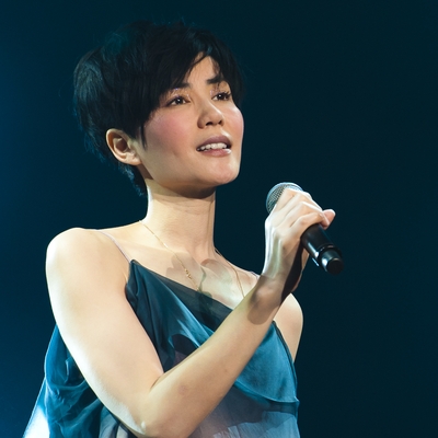 Faye Wong Autograph Profile