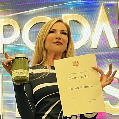 Federica Panicucci Autograph Profile