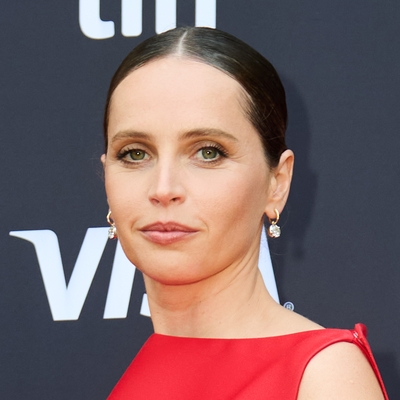Felicity Jones Autograph Profile