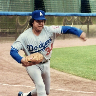Fernando Valenzuela Autograph Profile