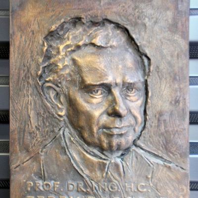 Ferry Porsche Autograph Profile