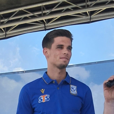 Filip Marchwiński Autograph Profile