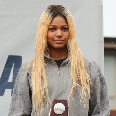 Gabby Thomas Autograph Profile