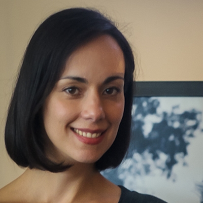Gabriela de la Garza Autograph Profile