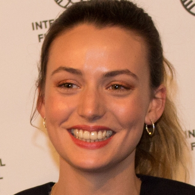 Gaite Jansen Autograph Profile