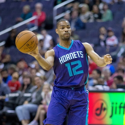 Gary Neal Autograph Profile