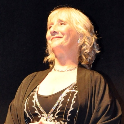 Gemma Jones Autograph Profile