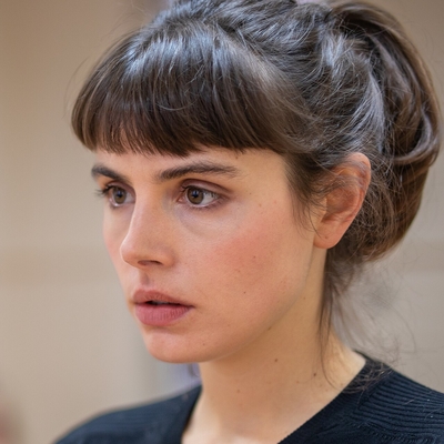 Genevieve Gaunt Autograph Profile