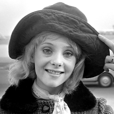 Geneviève Waïte Autograph Profile