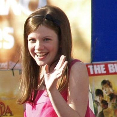 Georgie Henley Autograph Profile