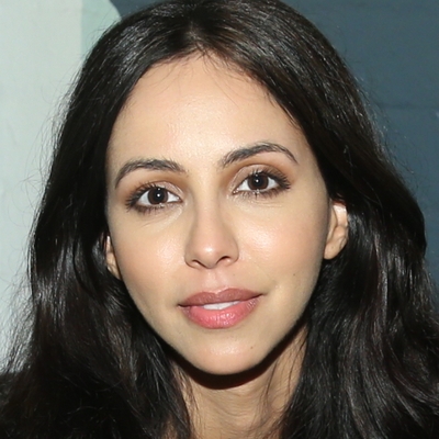 Gia Sandhu Autograph Profile