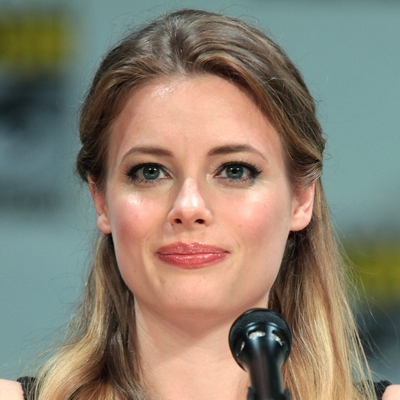 Gillian Jacobs Autograph Profile