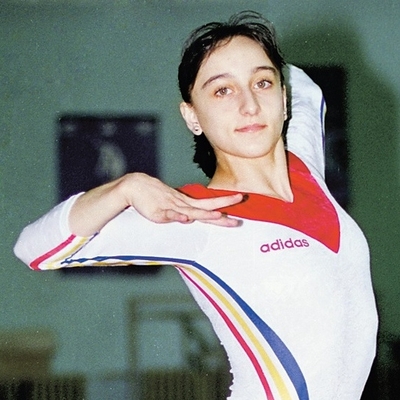Gina Gogean Autograph Profile